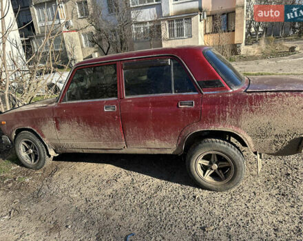 Красный ВАЗ 2107, объемом двигателя 1.45 л и пробегом 100 тыс. км за 700 $, фото 2 на Automoto.ua