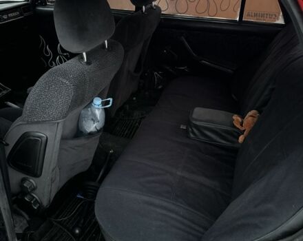 Червоний ВАЗ 2107, об'ємом двигуна 1.6 л та пробігом 37 тис. км за 1301 $, фото 6 на Automoto.ua