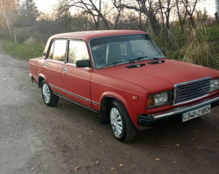 Красный ВАЗ 2107, объемом двигателя 1.3 л и пробегом 330 тыс. км за 375 $, фото 3 на Automoto.ua