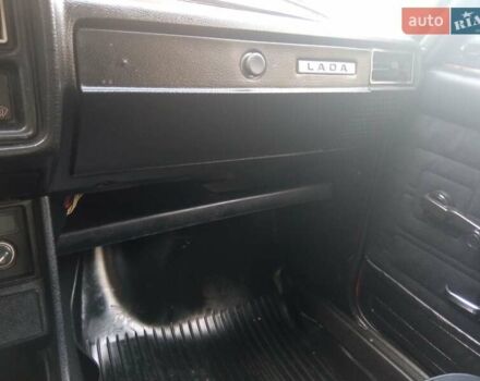 ВАЗ 2107 1992 в Львове на Automoto.ua Красный ВАЗ 2107, объемом двигателя 1.5 л и пробегом 35 тыс. км за 1300 $, фото 35 на Automoto.ua