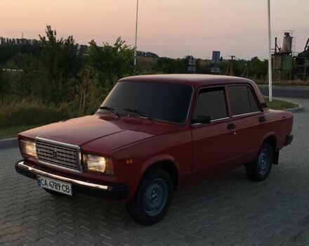 Красный ВАЗ 2107, объемом двигателя 1.5 л и пробегом 259 тыс. км за 852 $, фото 2 на Automoto.ua