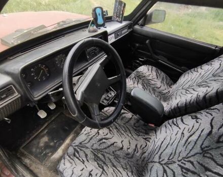 Красный ВАЗ 2107, объемом двигателя 1.3 л и пробегом 75 тыс. км за 719 $, фото 2 на Automoto.ua