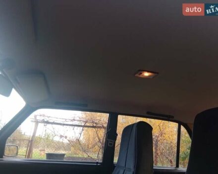 ВАЗ 2107 1992 в Львове на Automoto.ua Красный ВАЗ 2107, объемом двигателя 1.5 л и пробегом 35 тыс. км за 1300 $, фото 23 на Automoto.ua