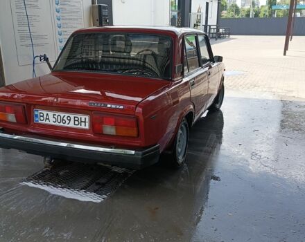 Красный ВАЗ 2107, объемом двигателя 1.5 л и пробегом 42 тыс. км за 725 $, фото 2 на Automoto.ua