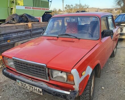 Красный ВАЗ 2107, объемом двигателя 0 л и пробегом 11 тыс. км за 310 $, фото 1 на Automoto.ua