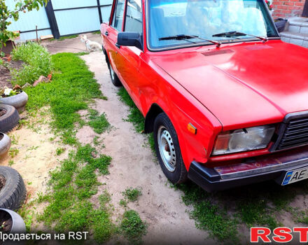 Красный ВАЗ 2107, объемом двигателя 1.5 л и пробегом 0 тыс. км за 1000 $, фото 7 на Automoto.ua