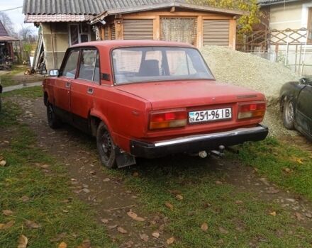 Красный ВАЗ 2107, объемом двигателя 1.3 л и пробегом 150 тыс. км за 550 $, фото 2 на Automoto.ua