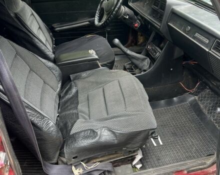 Красный ВАЗ 2107, объемом двигателя 1.5 л и пробегом 2 тыс. км за 839 $, фото 6 на Automoto.ua