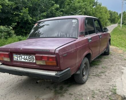 Красный ВАЗ 2107, объемом двигателя 1.5 л и пробегом 2 тыс. км за 839 $, фото 3 на Automoto.ua