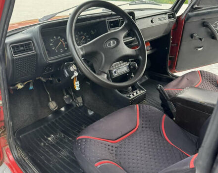 Красный ВАЗ 2107, объемом двигателя 1.6 л и пробегом 70 тыс. км за 1500 $, фото 6 на Automoto.ua