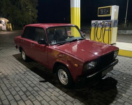 ВАЗ 2107 1994 в Смеле на Automoto.ua Красный ВАЗ 2107, объемом двигателя 0 л и пробегом 200 тыс. км за 559 $, фото 1 на Automoto.ua
