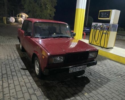ВАЗ 2107 1994 в Смеле на Automoto.ua Красный ВАЗ 2107, объемом двигателя 0 л и пробегом 200 тыс. км за 559 $, фото 2 на Automoto.ua
