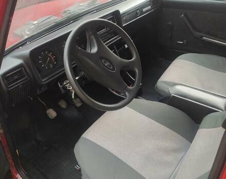 Красный ВАЗ 2107, объемом двигателя 1.5 л и пробегом 420 тыс. км за 1300 $, фото 2 на Automoto.ua