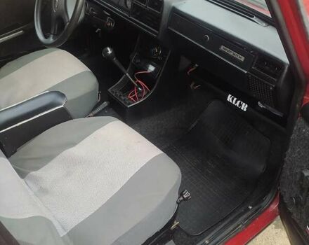 Красный ВАЗ 2107, объемом двигателя 1.5 л и пробегом 420 тыс. км за 1300 $, фото 4 на Automoto.ua