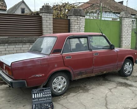 Красный ВАЗ 2107, объемом двигателя 1.3 л и пробегом 80 тыс. км за 380 $, фото 3 на Automoto.ua