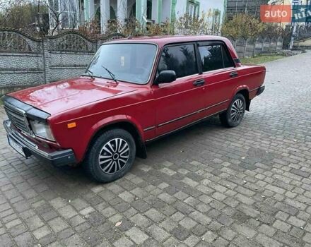 Червоний ВАЗ 2107, об'ємом двигуна 1.45 л та пробігом 300 тис. км за 950 $, фото 4 на Automoto.ua