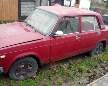 Красный ВАЗ 2107, объемом двигателя 1 л и пробегом 1 тыс. км за 500 $, фото 2 на Automoto.ua