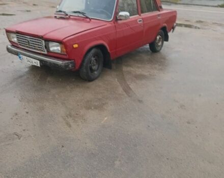 Красный ВАЗ 2107, объемом двигателя 1.5 л и пробегом 82 тыс. км за 650 $, фото 1 на Automoto.ua