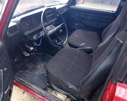 Красный ВАЗ 2107, объемом двигателя 1.5 л и пробегом 200 тыс. км за 284 $, фото 3 на Automoto.ua