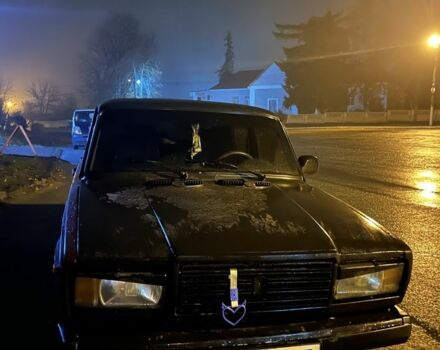 Красный ВАЗ 2107, объемом двигателя 1.6 л и пробегом 1 тыс. км за 663 $, фото 8 на Automoto.ua