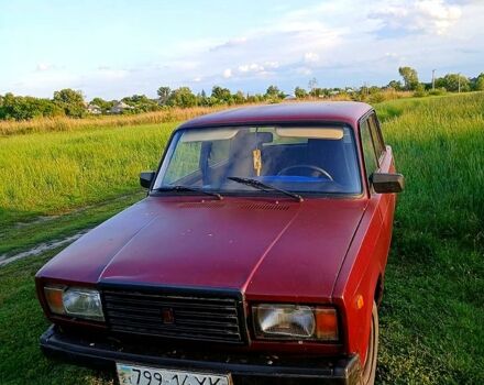 Красный ВАЗ 2107, объемом двигателя 1.5 л и пробегом 0 тыс. км за 650 $, фото 2 на Automoto.ua