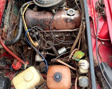 Красный ВАЗ 2107, объемом двигателя 1.5 л и пробегом 0 тыс. км за 1100 $, фото 1 на Automoto.ua