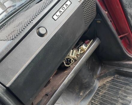 Красный ВАЗ 2107, объемом двигателя 1.5 л и пробегом 3 тыс. км за 499 $, фото 7 на Automoto.ua