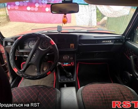 Красный ВАЗ 2107, объемом двигателя 1.5 л и пробегом 0 тыс. км за 1100 $, фото 7 на Automoto.ua