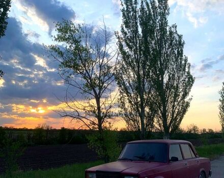 Красный ВАЗ 2107, объемом двигателя 1.5 л и пробегом 0 тыс. км за 255 $, фото 7 на Automoto.ua