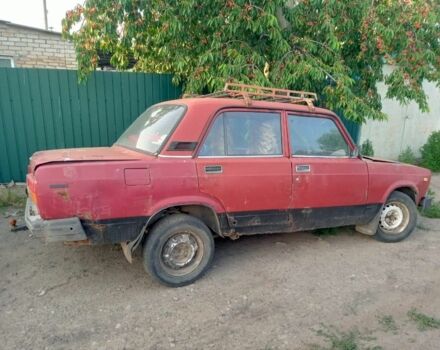 Красный ВАЗ 2107, объемом двигателя 1.5 л и пробегом 31 тыс. км за 355 $, фото 2 на Automoto.ua