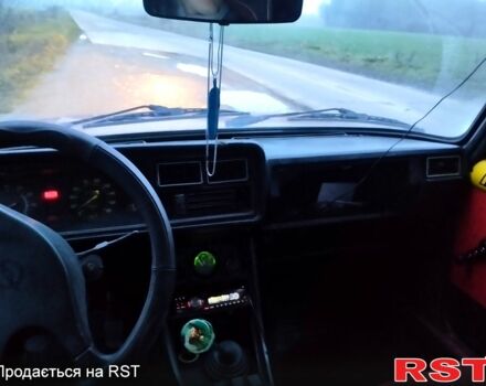 Червоний ВАЗ 2107, об'ємом двигуна 1.6 л та пробігом 310 тис. км за 360 $, фото 6 на Automoto.ua