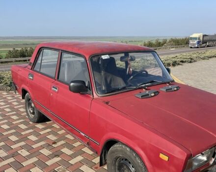 Красный ВАЗ 2107, объемом двигателя 1.5 л и пробегом 3 тыс. км за 650 $, фото 2 на Automoto.ua
