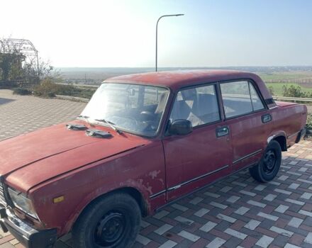 Красный ВАЗ 2107, объемом двигателя 1.5 л и пробегом 3 тыс. км за 650 $, фото 1 на Automoto.ua