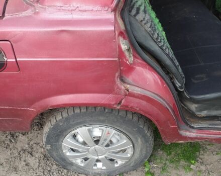 Красный ВАЗ 2107, объемом двигателя 1.5 л и пробегом 165 тыс. км за 16000 $, фото 5 на Automoto.ua