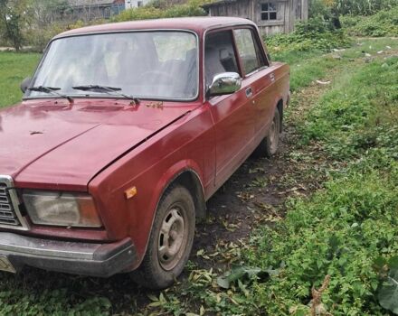 ВАЗ 2107 1997 в Волочиске на Automoto.ua Красный ВАЗ 2107, объемом двигателя 1.5 л и пробегом 90 тыс. км за 720 $, фото 2 на Automoto.ua