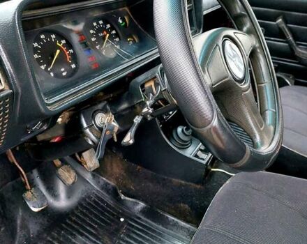 Красный ВАЗ 2107, объемом двигателя 1.5 л и пробегом 97 тыс. км за 1300 $, фото 34 на Automoto.ua