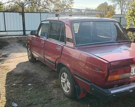 Красный ВАЗ 2107, объемом двигателя 1 л и пробегом 178 тыс. км за 582 $, фото 2 на Automoto.ua