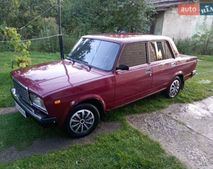 Красный ВАЗ 2107, объемом двигателя 1.5 л и пробегом 230 тыс. км за 1150 $, фото 1 на Automoto.ua