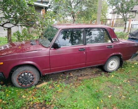 Красный ВАЗ 2107, объемом двигателя 1.5 л и пробегом 150 тыс. км за 629 $, фото 1 на Automoto.ua