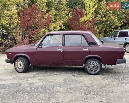 Красный ВАЗ 2107, объемом двигателя 1.5 л и пробегом 100 тыс. км за 599 $, фото 1 на Automoto.ua