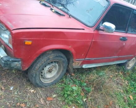 Красный ВАЗ 2107, объемом двигателя 1.5 л и пробегом 80 тыс. км за 287 $, фото 1 на Automoto.ua