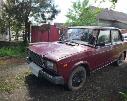 Красный ВАЗ 2107, объемом двигателя 1.5 л и пробегом 81 тыс. км за 1189 $, фото 1 на Automoto.ua