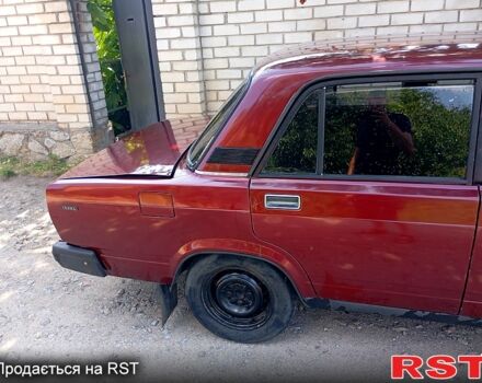 Красный ВАЗ 2107, объемом двигателя 1.6 л и пробегом 0 тыс. км за 1070 $, фото 1 на Automoto.ua
