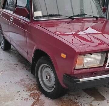 Красный ВАЗ 2107, объемом двигателя 1.6 л и пробегом 67 тыс. км за 1000 $, фото 1 на Automoto.ua