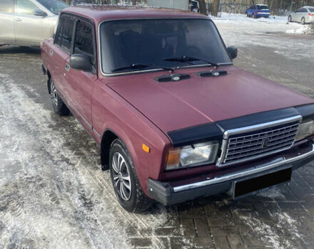 Красный ВАЗ 2107, объемом двигателя 1.57 л и пробегом 73 тыс. км за 2000 $, фото 6 на Automoto.ua