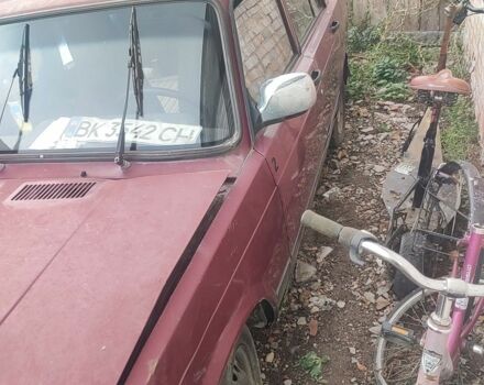 Красный ВАЗ 2107, объемом двигателя 1.5 л и пробегом 9 тыс. км за 143 $, фото 3 на Automoto.ua