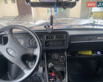 Красный ВАЗ 2107, объемом двигателя 1.57 л и пробегом 73 тыс. км за 2000 $, фото 4 на Automoto.ua