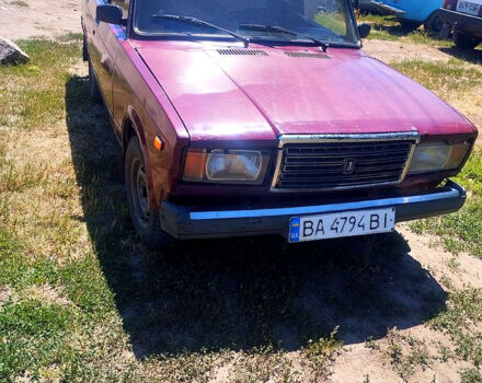 Красный ВАЗ 2107, объемом двигателя 1.5 л и пробегом 200 тыс. км за 480 $, фото 1 на Automoto.ua