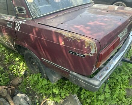 Красный ВАЗ 2107, объемом двигателя 1.3 л и пробегом 200 тыс. км за 557 $, фото 4 на Automoto.ua