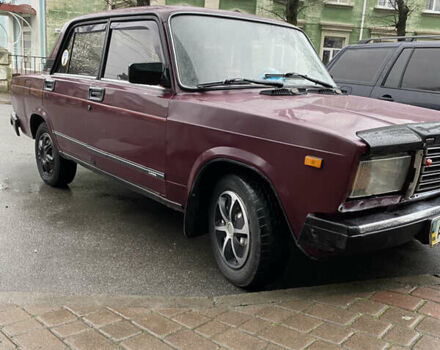 ВАЗ 2107 2003 в Виннице на Automoto.ua Красный ВАЗ 2107, объемом двигателя 1.6 л и пробегом 300 тыс. км за 1100 $, фото 1 на Automoto.ua